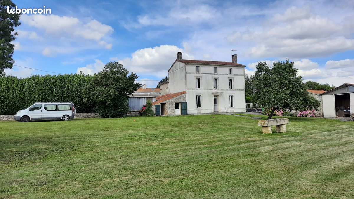 Maison 5 pièces 170 m² · à Coulonges-sur-l'Autize · 170 m² · 140 000 €