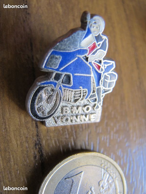 Pin's Gendarmerie BMO Yonne, prix livré en suivi , LIRE (image 2)