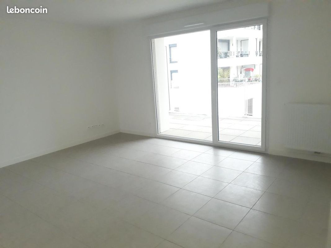 Appartement 4 pièces 86 m² · à Sathonay-Camp · 86 m² · 1 207 €