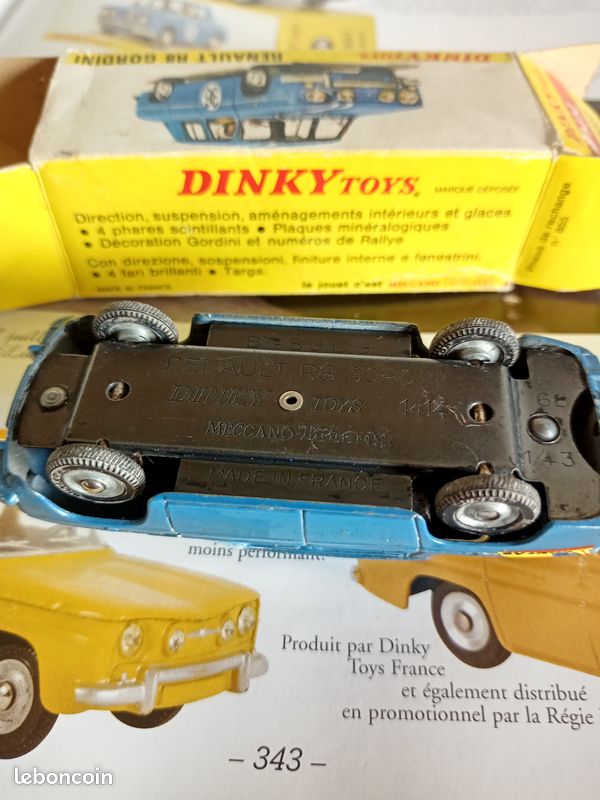 Dinky Toys 517 - RENAULT 8, R8 bleu 1:43 - Atlas 2083020 - Collection