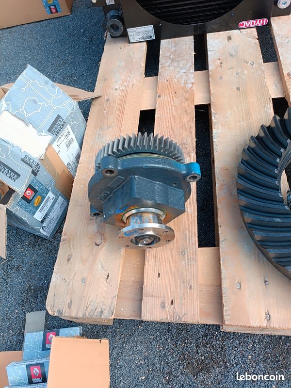 Pièces Renault trucks Renault T premium midlum Renault C Renault k kerax réservoir AdBlue prise de force moteur siège lame de ressort LBO43 (image 5)