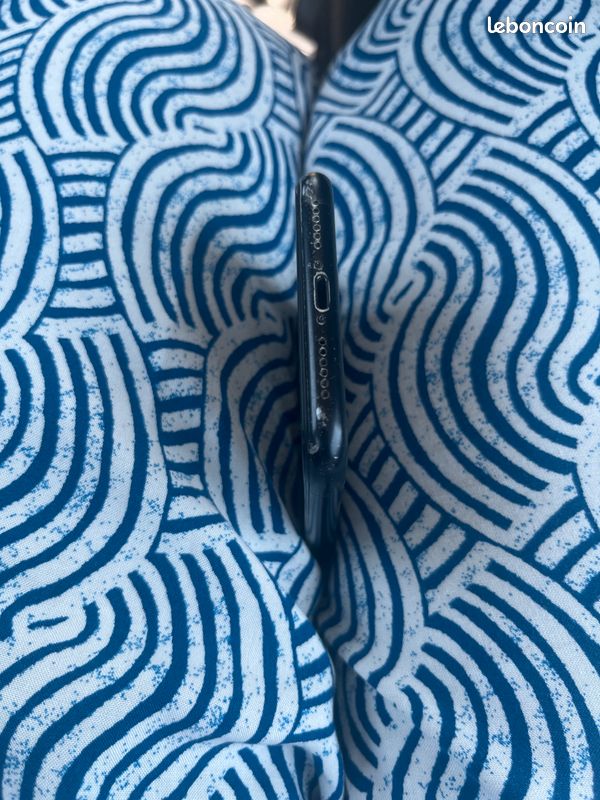 IPhone XR (image 3)