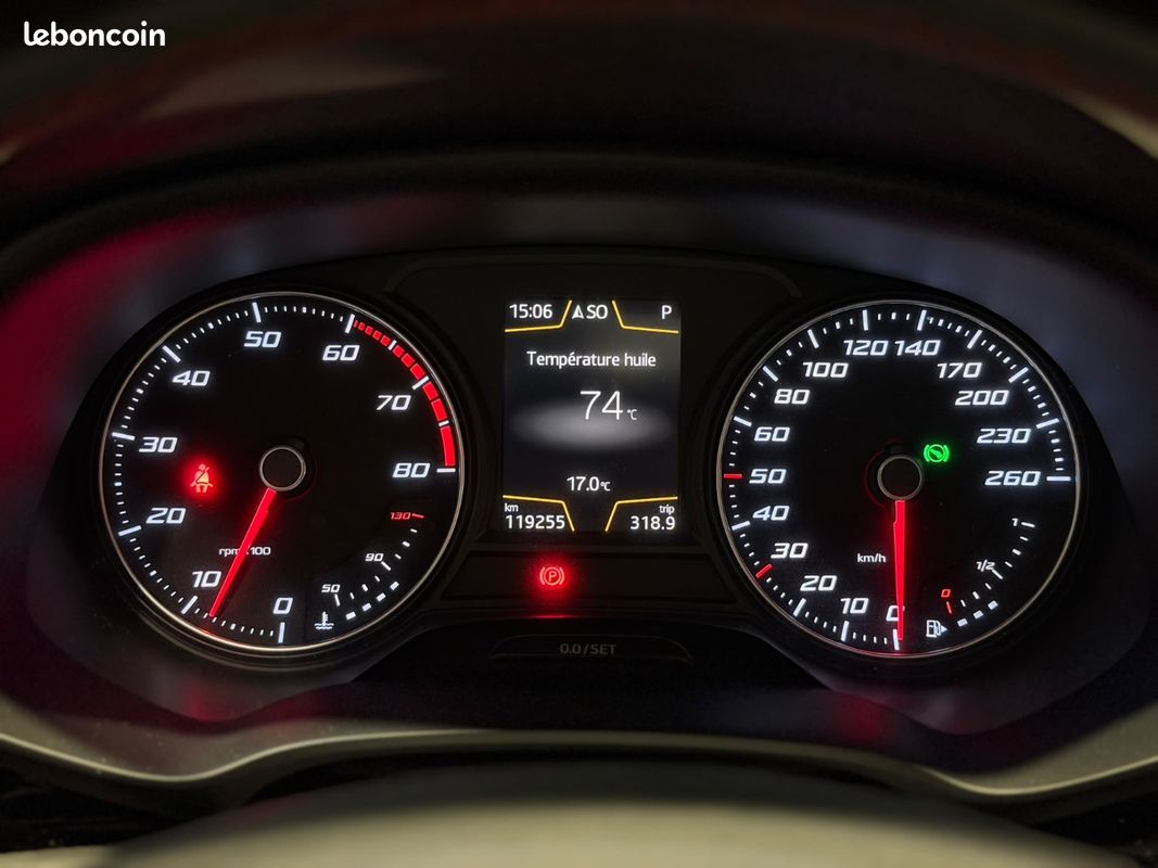 SEAT LEON 1.4 ECoTsi 150 Start/Stop ACT DSG7 FR - Toit Ouvrant Panoramique - Seat Sound - CarPlay / Android Au (image 17)