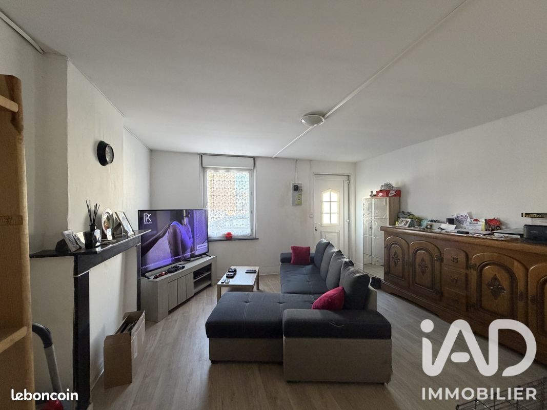 Maison 3 pièces 77 m² · à Beuvrages · 77 m² · 76 000 €