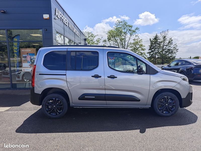 Citroën Berlingo III 1.5 BLUEHDI 130 EAT8 PLUS N1 (image 5)