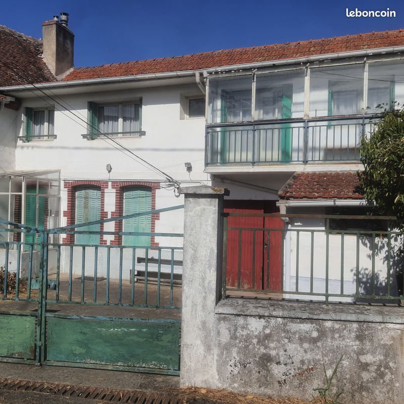 Maison 6 pièces 109 m² · à Huriel · 109 m² · 52 000 €