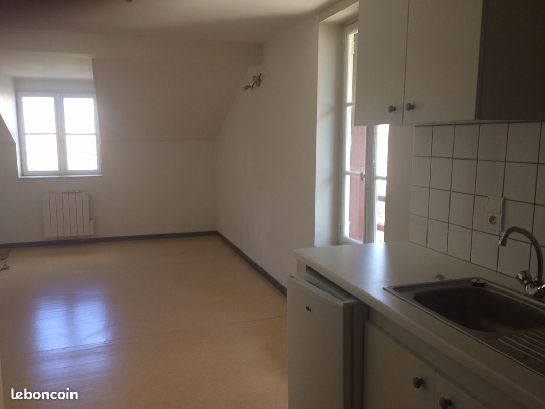 Appartement 1 pièce 25 m² · à Clermont-Ferrand · 25 m² · 335 €/mois