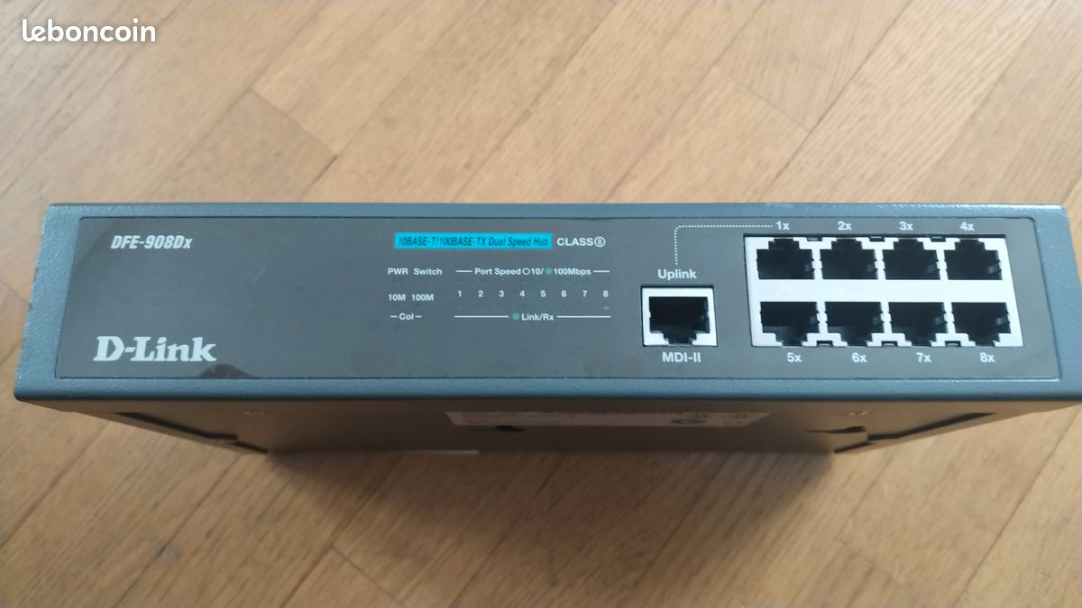 DLINK DFE-908DX switch 10/100 (image 1)