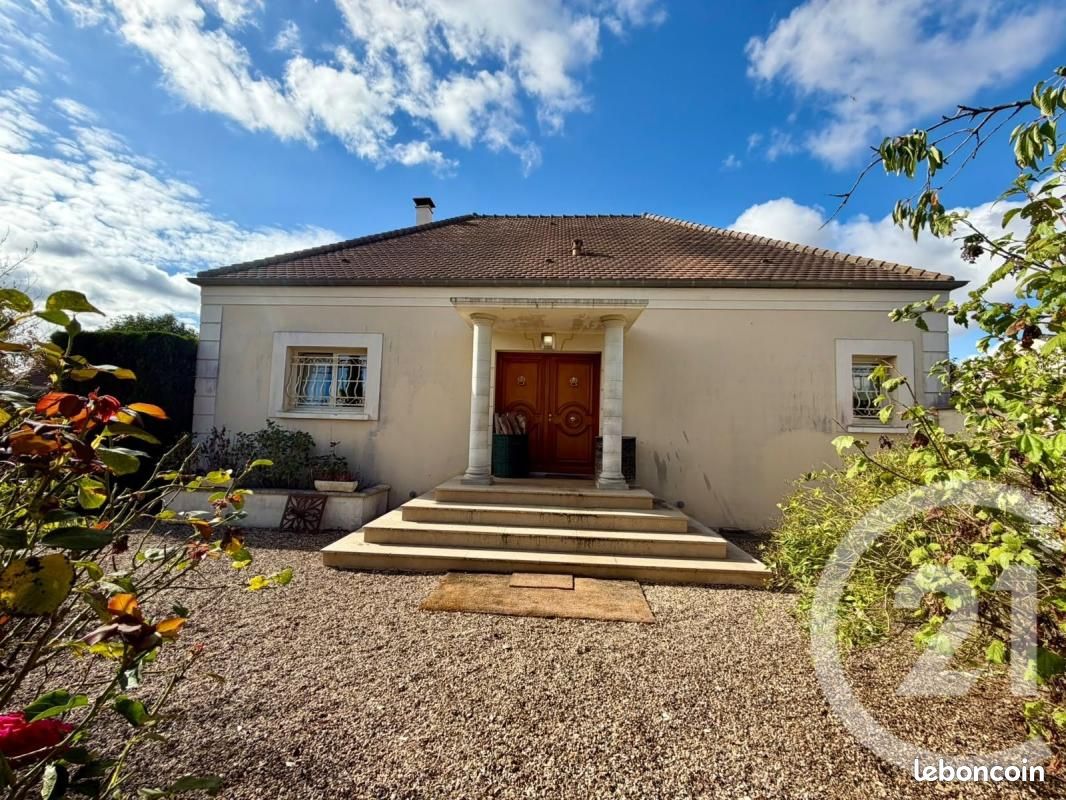 Maison 5 pièces 136 m² · à Othis · 136 m² · 279 000 €