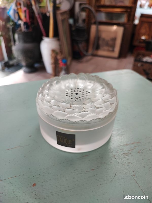 Lalique sublime boîte en verre avec couvercle modèle Dahlia (image 1)
