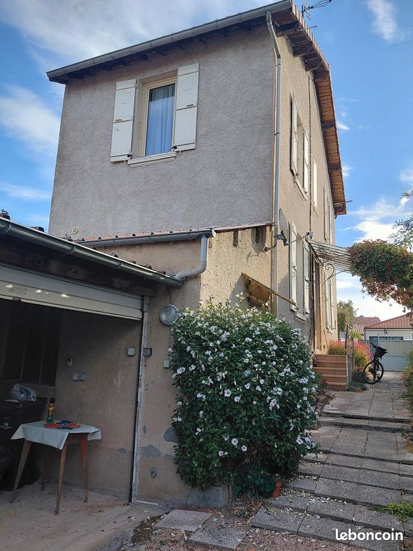 Maison 4 pièces 77 m² · à Pouilly-sous-Charlieu · 77 m² · 129 000 €