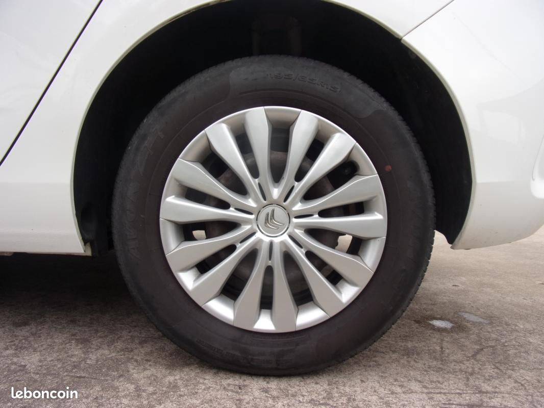 Citroën C4 VTi 95 Attraction (image 15)