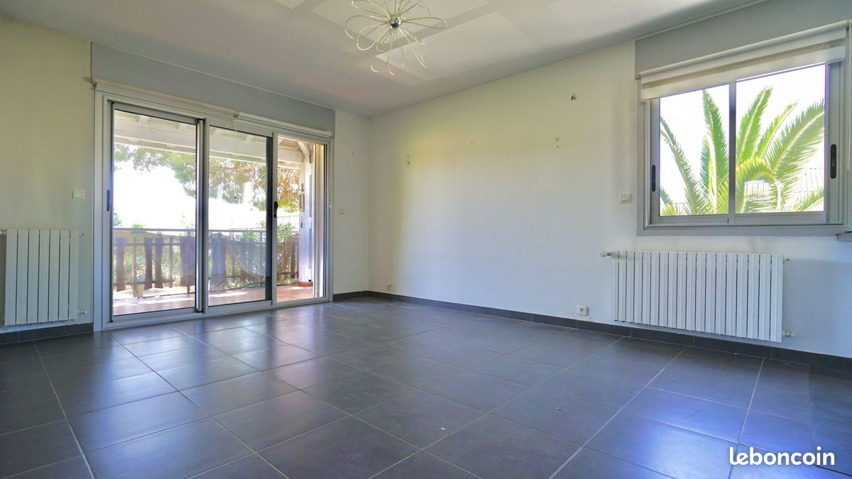 Appartement 5 pièces 105 m² · à Le Grau-du-Roi · 105 m² · 449 000 €