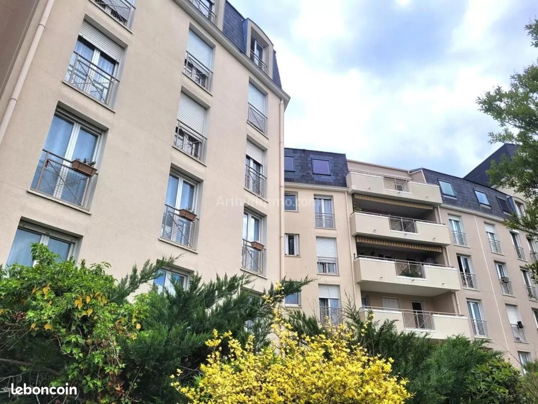 Appartement 3 pièces 74 m² · à Clamart · 74 m² · 1 200 €/mois
