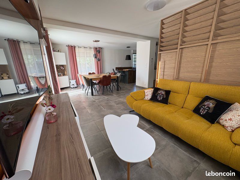 Maison 6 pièces 116 m² · à Plonéour-Lanvern · 116 m² · 320 000 €