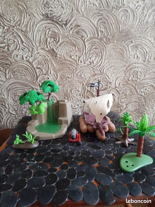 Playmobil pirate (image 1)