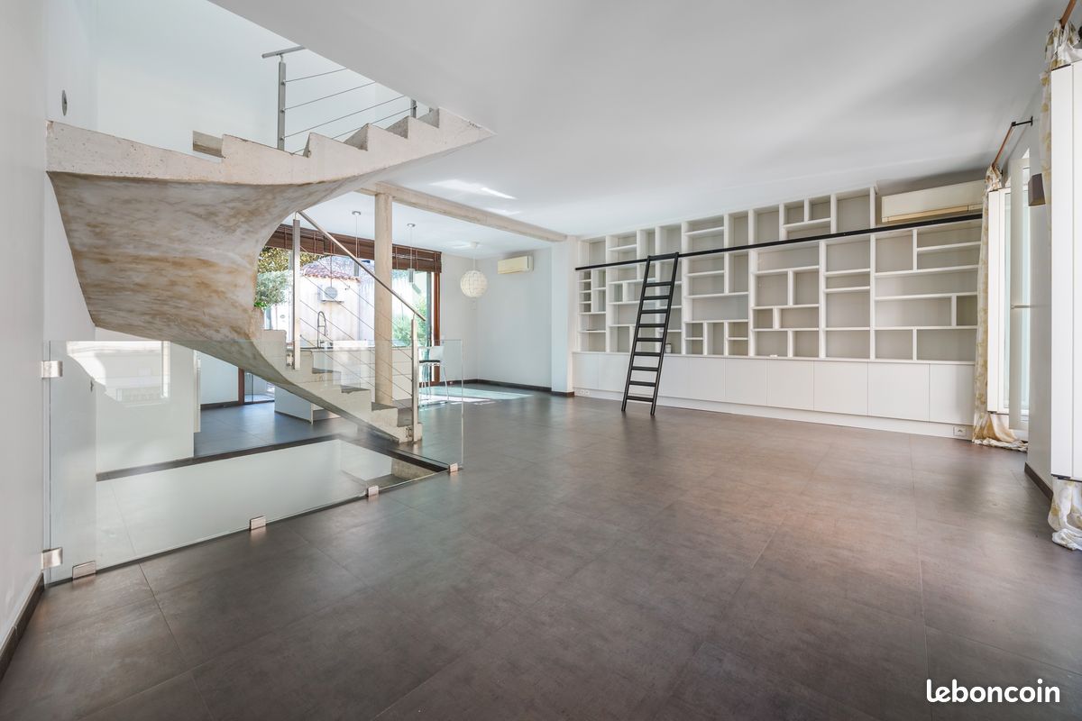 Maison 5 pièces 120 m² · à Marseille · 120 m² · 1 240 000 €