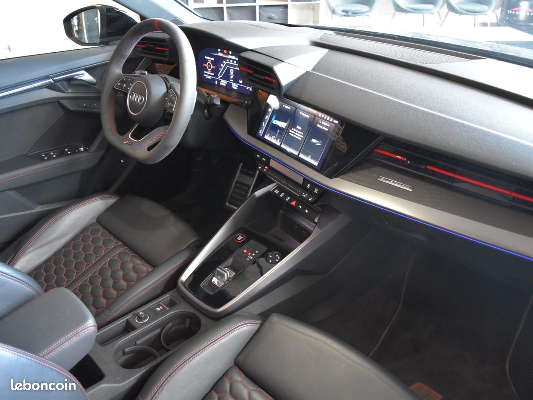 AUDI RS3 SPORTBACK 2.5 TFSI 400 S tronic 7 Quattro (image 22)