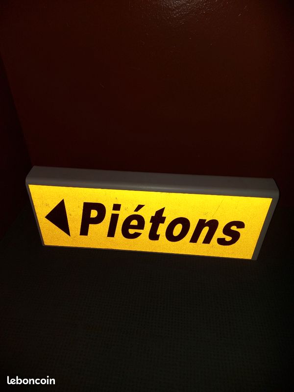Panneau Pietons (image 1)