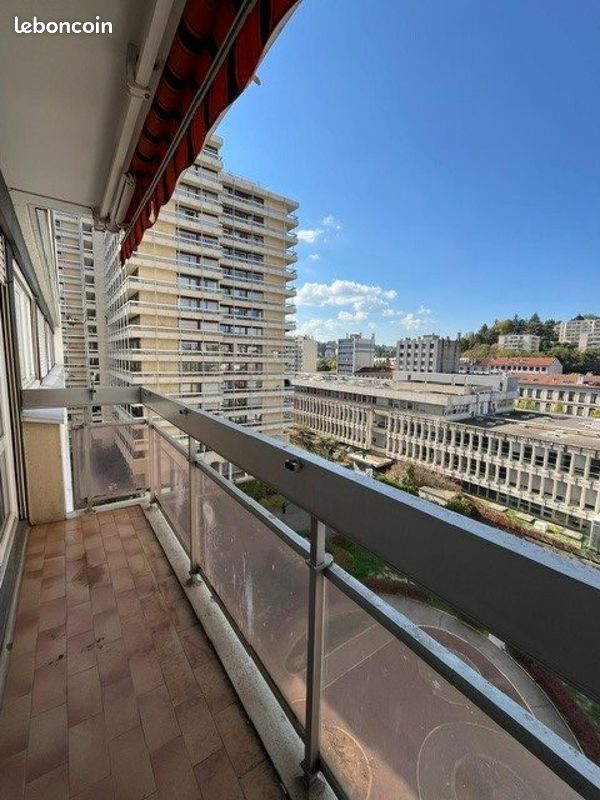 Appartement 3 pièces 68 m² · à Saint-Étienne · 68 m² · 72 000 €