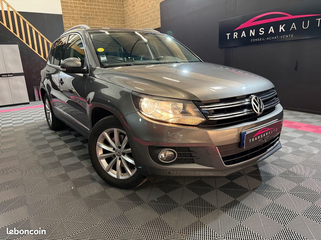 VOLKSWAGEN TIGUAN 2.0 TDI 110 FAP BlueMotion Technology Série Spéciale Lounge / COURROIE DE DISTRIBUTION A JOUR (image 1)