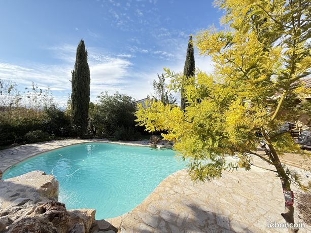 Maison 7 pièces 226 m²