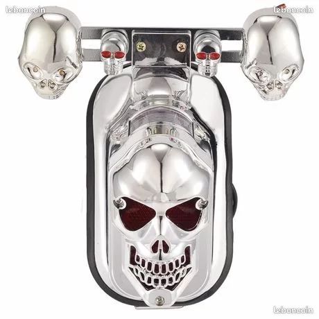 Tête de mort LED intégrée arrière moto (image 1)