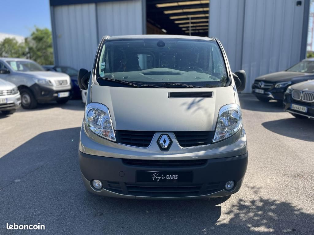 RENAULT TRAFIC Passenger L1H1 2.0 dCi 115 - AMÉNAGÉ OU 8 PLACES - BVA - FULL ENTRETIEN - 2E MAIN (image 2)