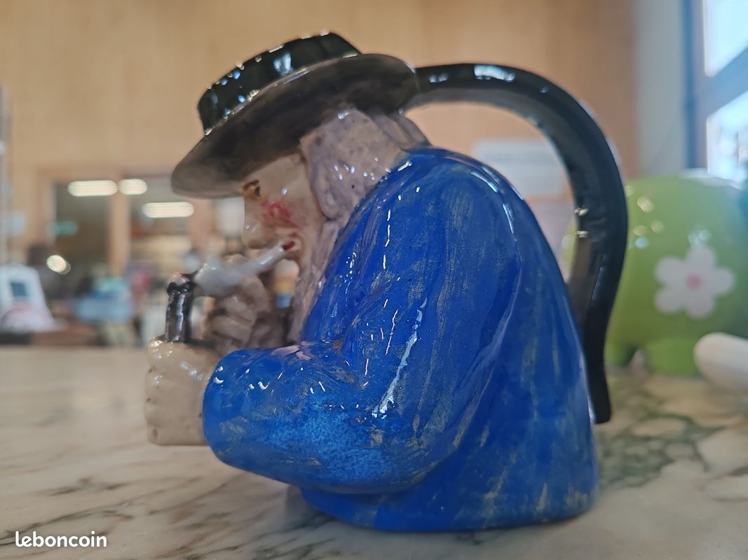 Pichet à décor de Breton (image 2)