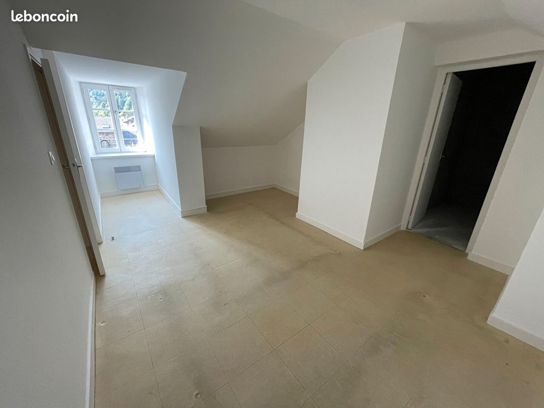 Appartement 4 pièces 87 m² · à Saint-Julien-Chapteuil · 87 m² · 591 €/mois