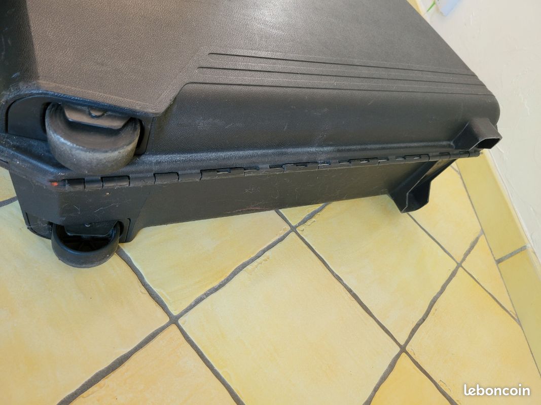Valise à coque ultra résistante (image 3)