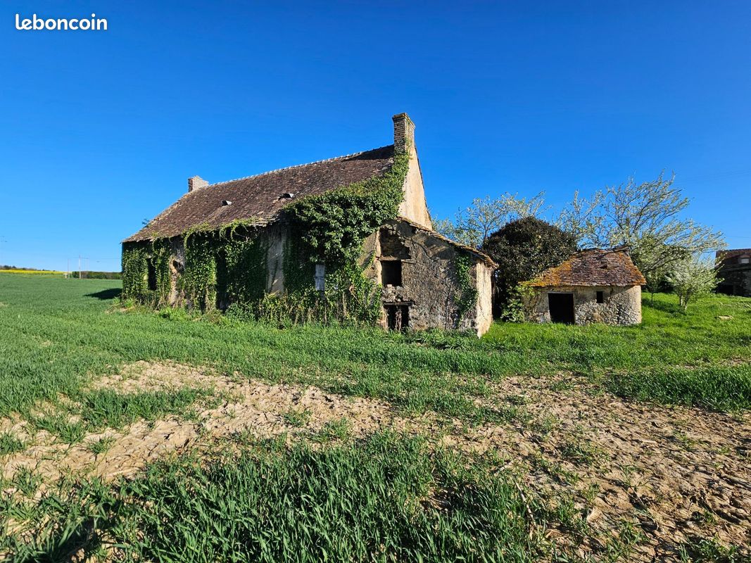 Maison 3 pièces 115 m² · à Saint-Jean-d'Assé · 115 m² · 29 500 €