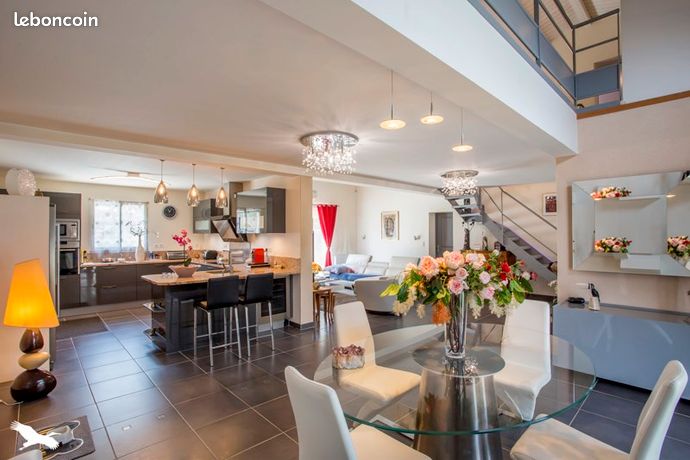 Pavillon 5 pièces 180 m²