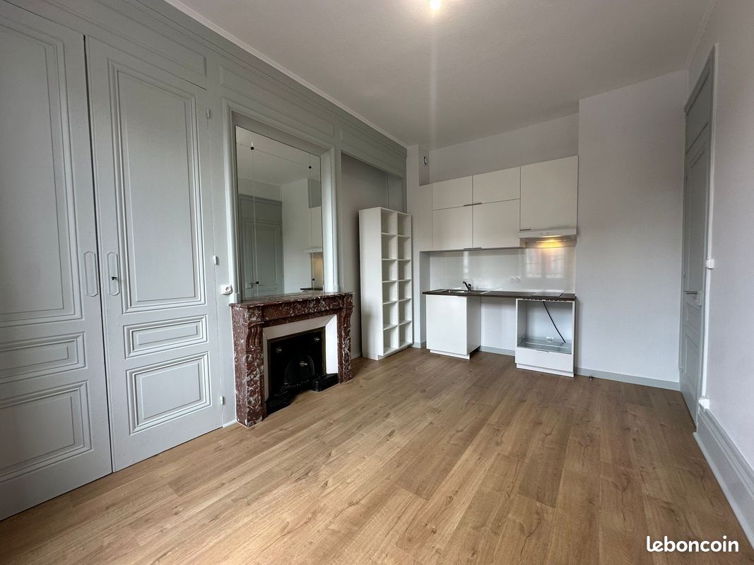 Appartement a louer tassin-la-demi-lune - 3 pièce(s) - 65 m2 - Surfyn