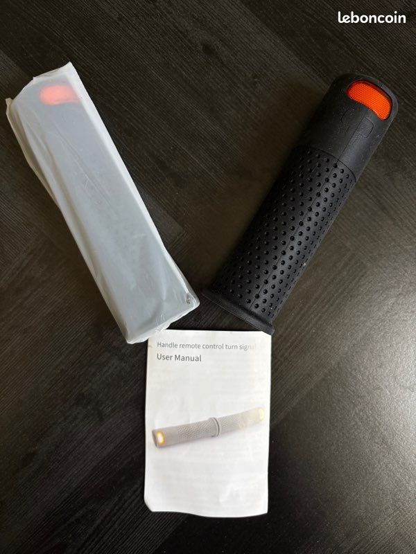 Poignée de guidon de scooter électrique, clignotant, lumière radio pour scooter électrique, accessoires rainures (image 1)