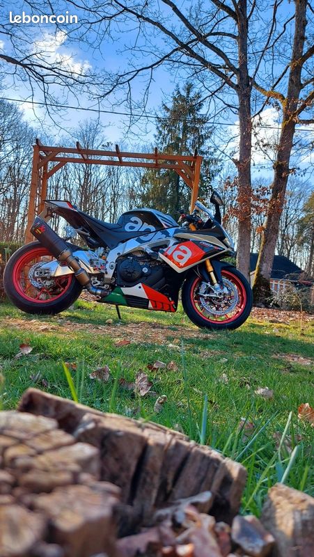Aprilia rsv4 rf superpol 2016 (image 2)