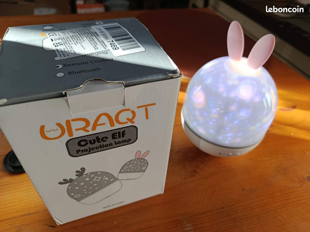 CBDYWVR Veilleuse Projecteur De Lune, Veilleuse Avec Télécommande, Projecteur De Galaxie, Lampe De Table LED Rechargeable, Cadeau Pour Garçons Et