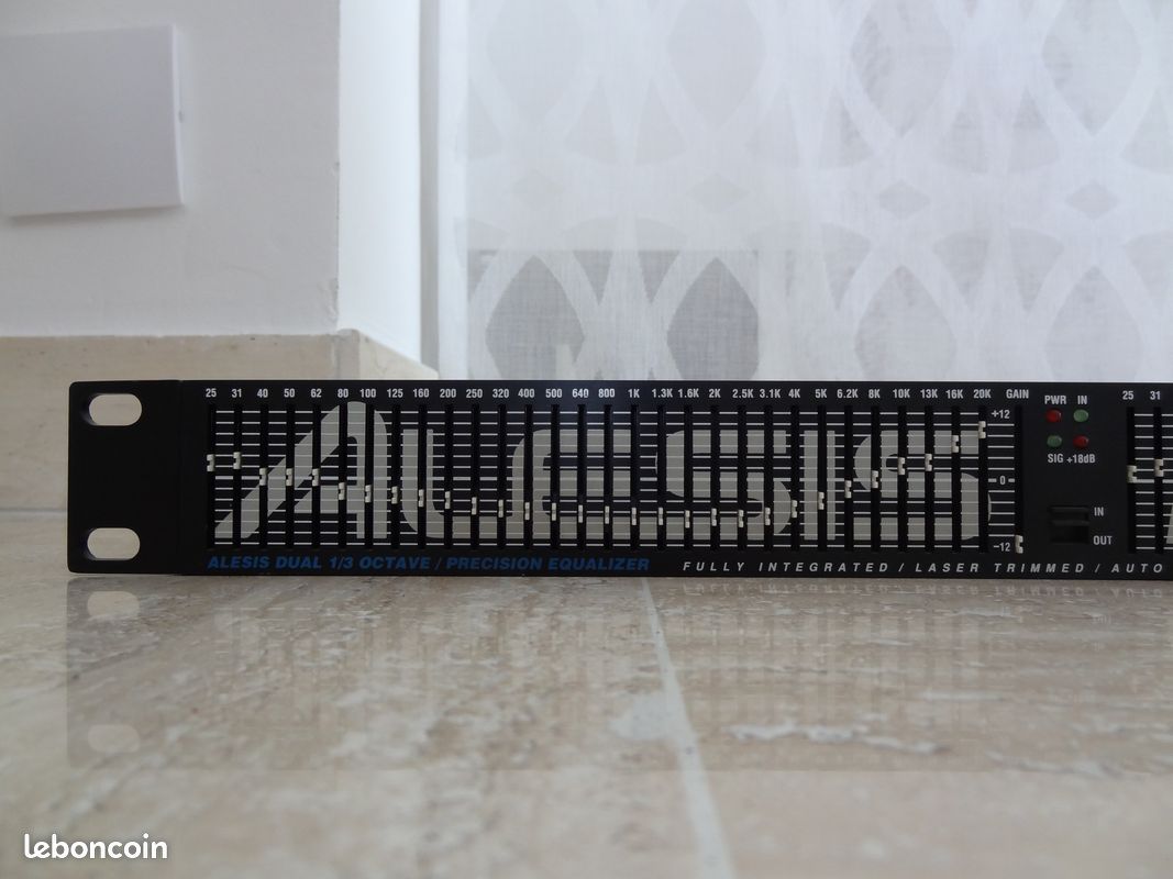 Alesis m-eq-230 equalizeur de precision 1/3 octave (image 4)