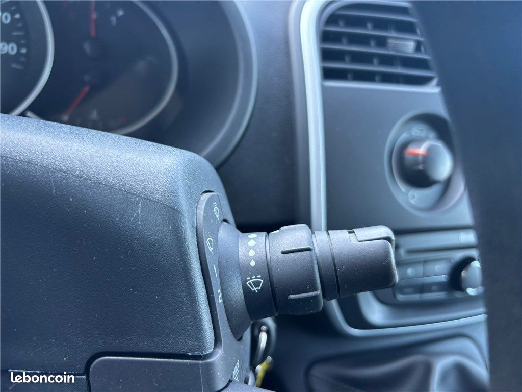 Renault Kangoo BLUE DCI 95 Business (image 27)