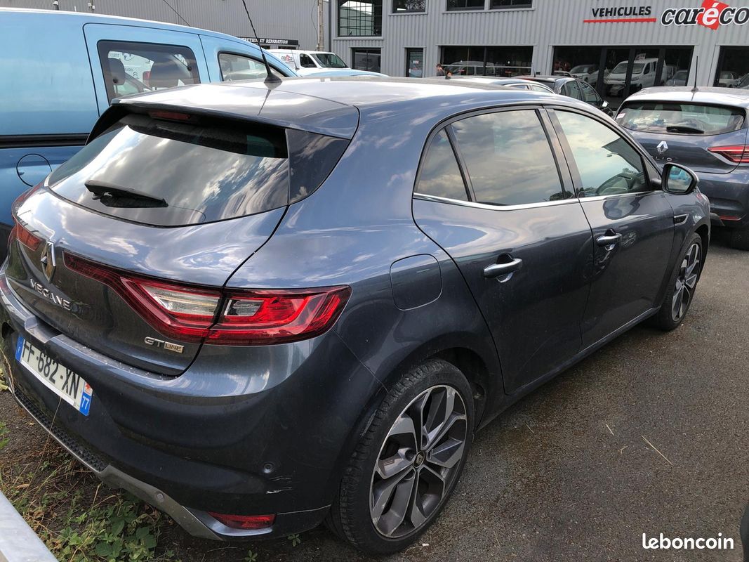 Renault Megane 1.2i 130 cv moteur HS sans procédure à vendre complète (image 4)