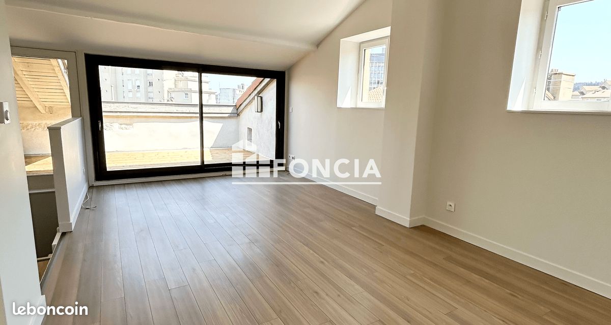 Appartement 2 pièces 61 m² · à Saint-Étienne · 61 m² · 585 €/mois