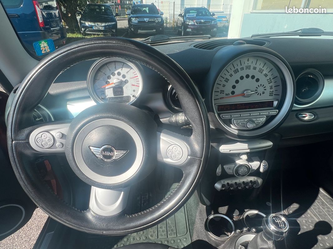 Mini Cooper 1.6 120 ch – 2009 – 133 000 km – Dépôt-Vente – Carnet d'entretien – Garantie 12 mois possible (image 5)
