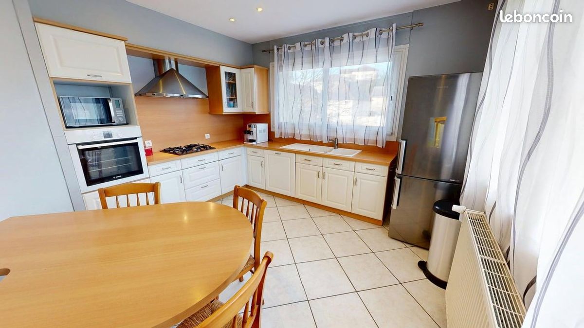 Maison 8 pièces 175 m² · à Aoste · 175 m² · 410 000 €