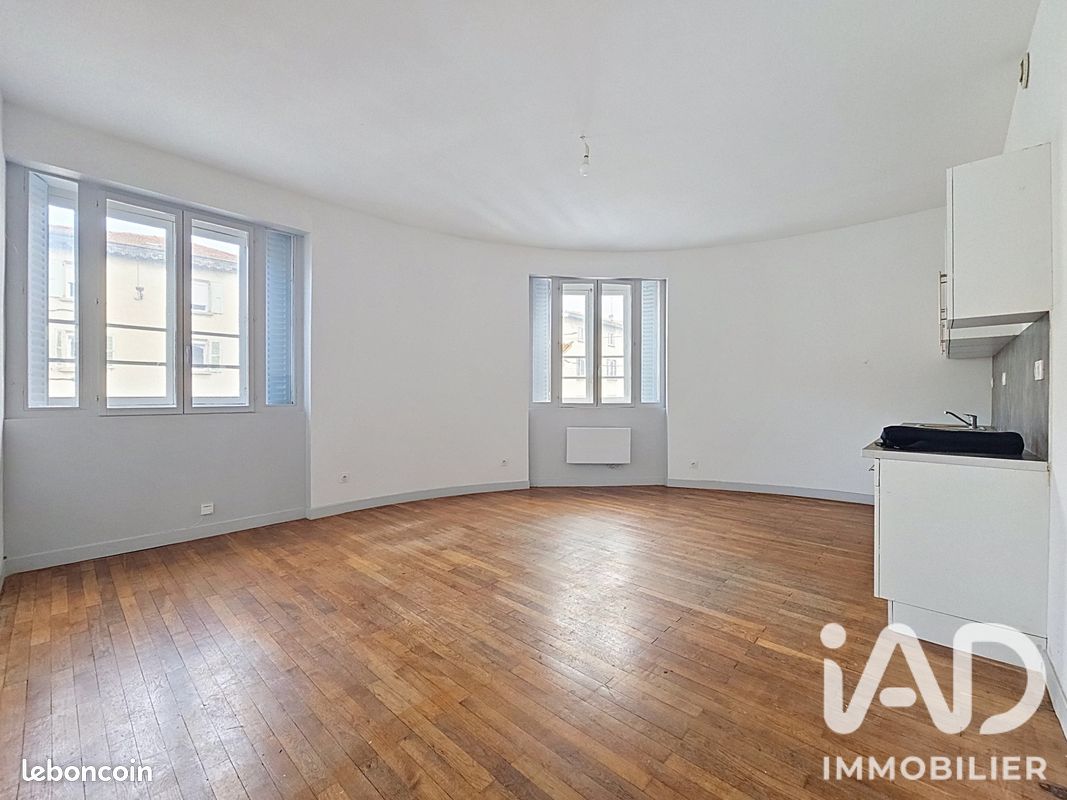 Appartement 4 pièces 96 m² · à Beaurepaire · 96 m² · 890 €/mois
