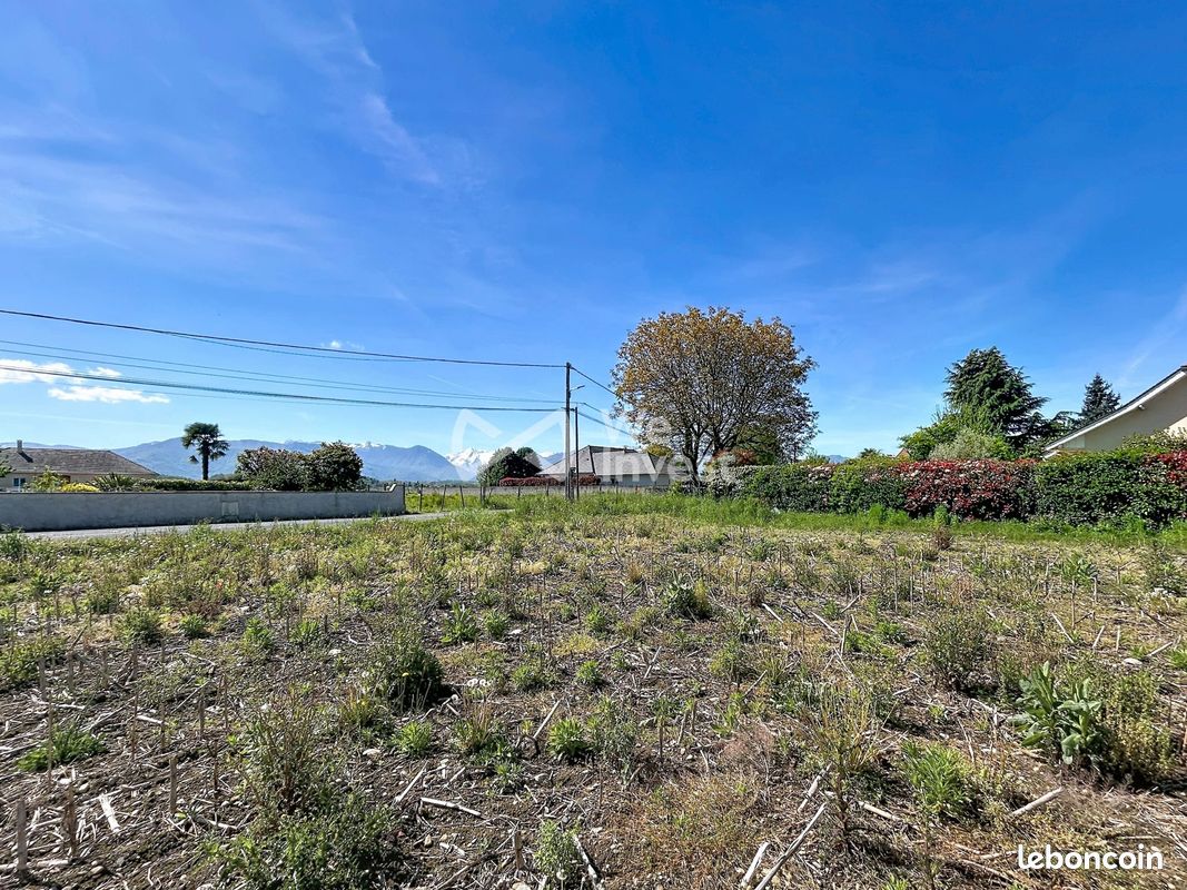 Terrain 560 m² Bénéjacq (image 1)