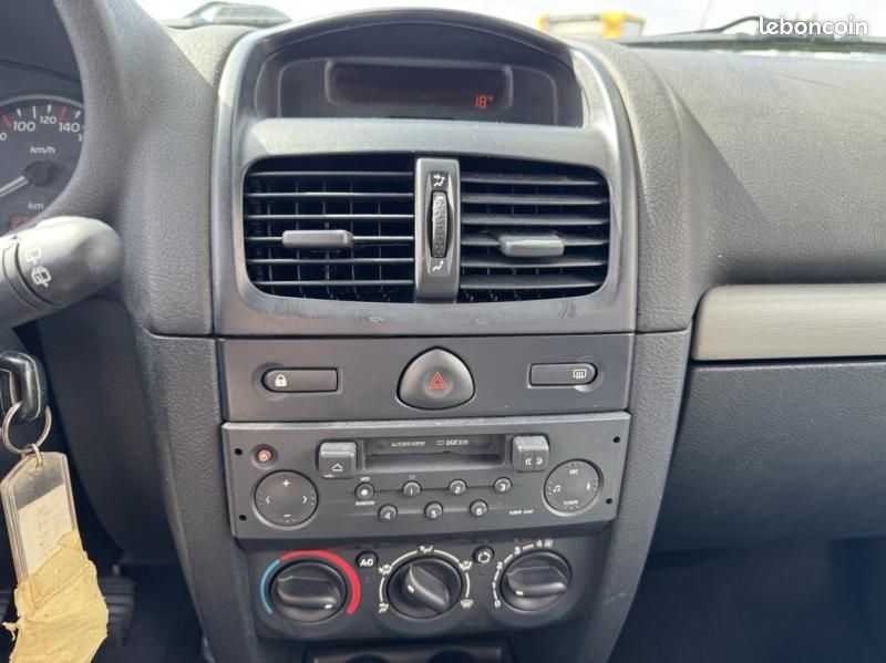 Renault Clio 1.5 dCi65 Authentique 5p (image 10)