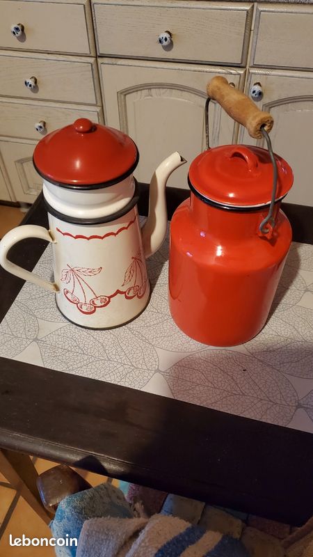 Cafetière émaillée à Décor De Fleurs Tons Crème