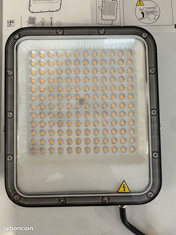 Éclairage extérieur LED puissant (image 4)