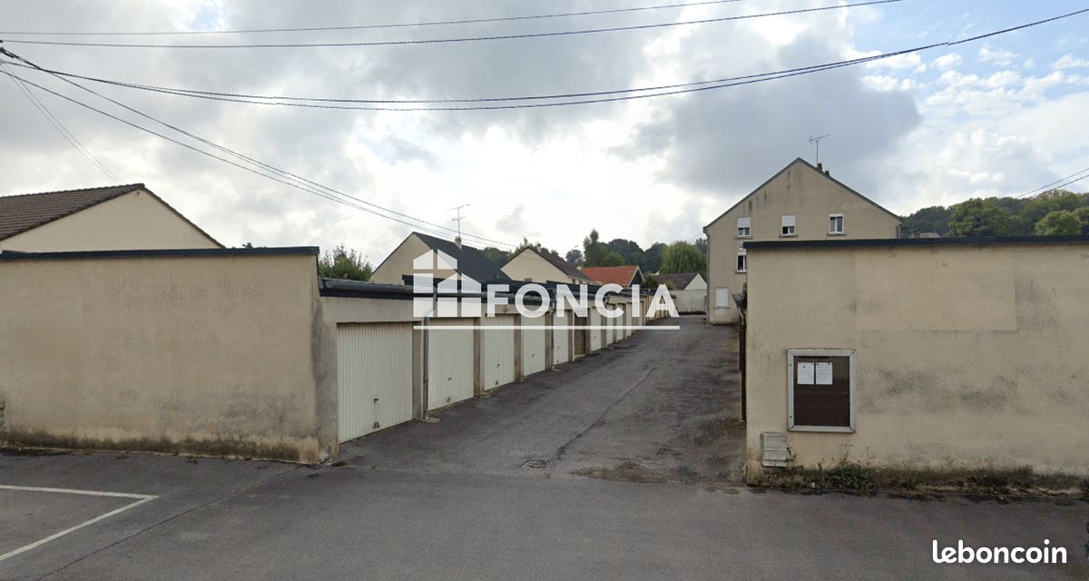 Garage · à Vrigne aux Bois · 50 €/mois