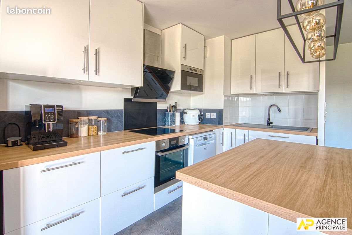 Appartement a louer saint-cyr-l'ecole - 4 pièce(s) - 84 m2 - Surfyn